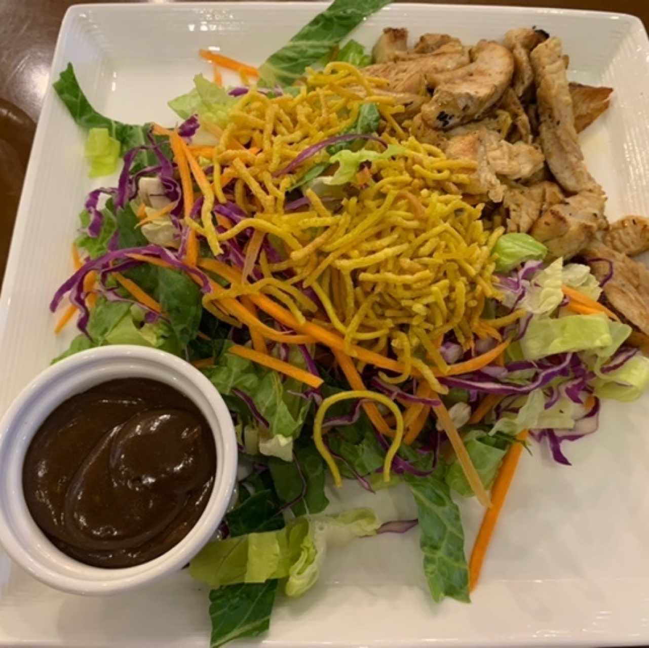 Ensalada thai de pollo