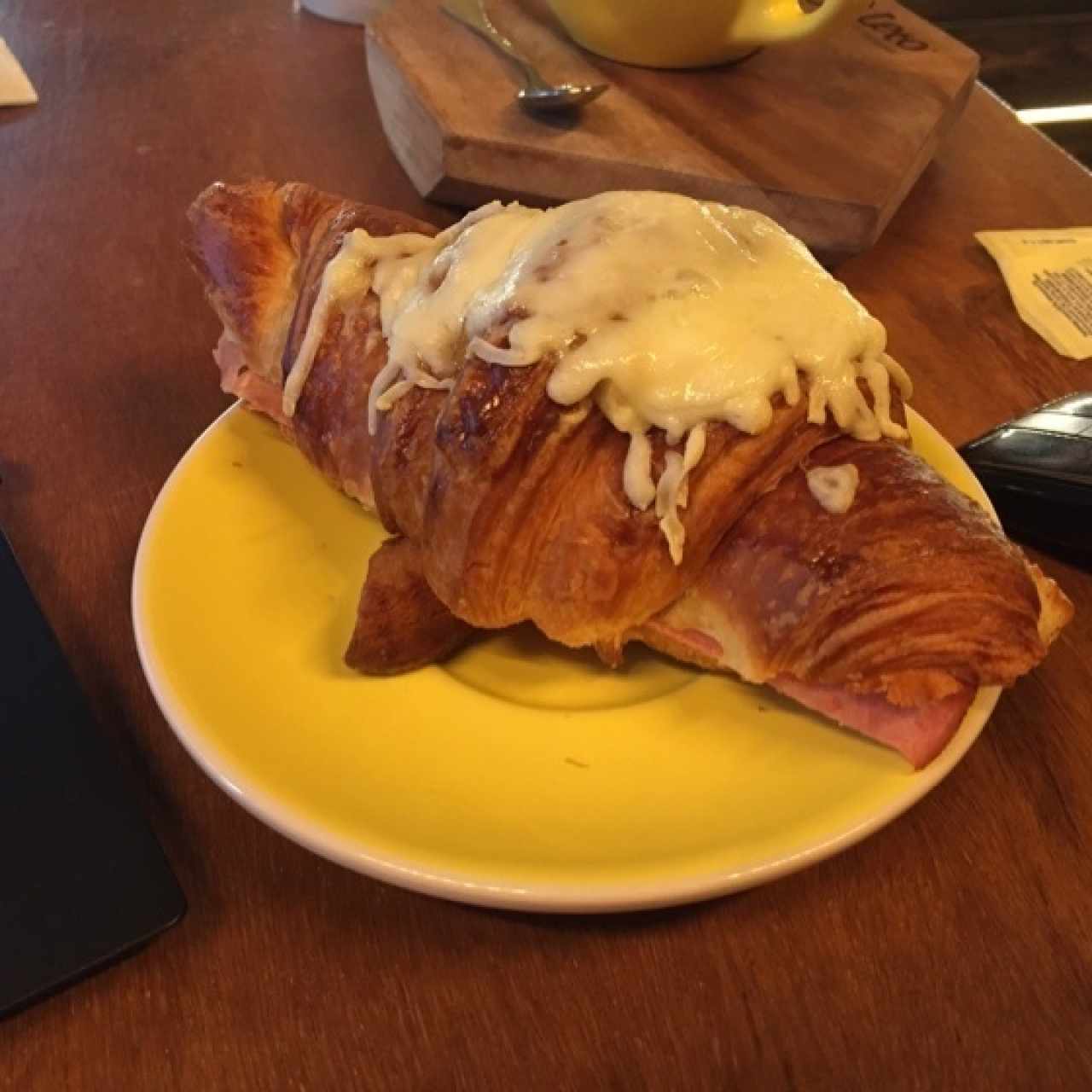 Croissant Jamon y Queso