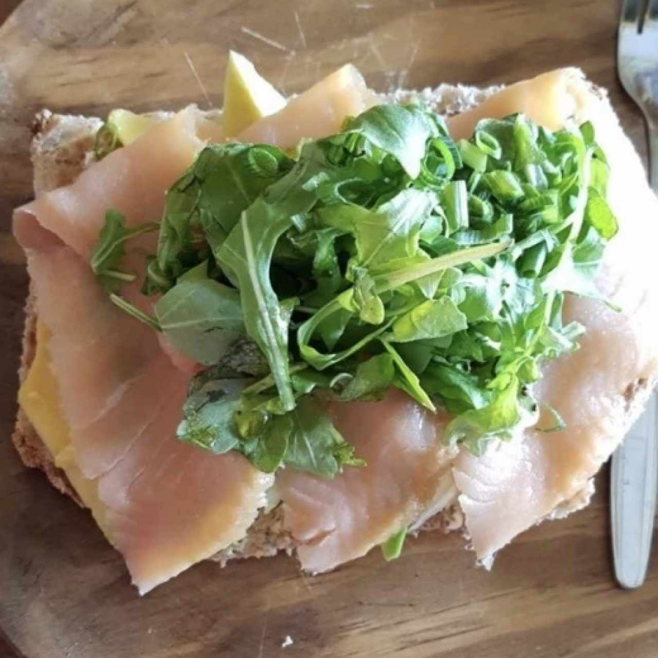 Emparedado de salmón