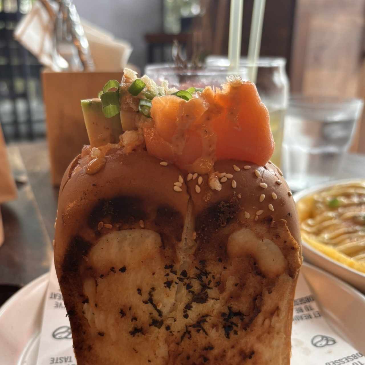 Brioche con Salmon