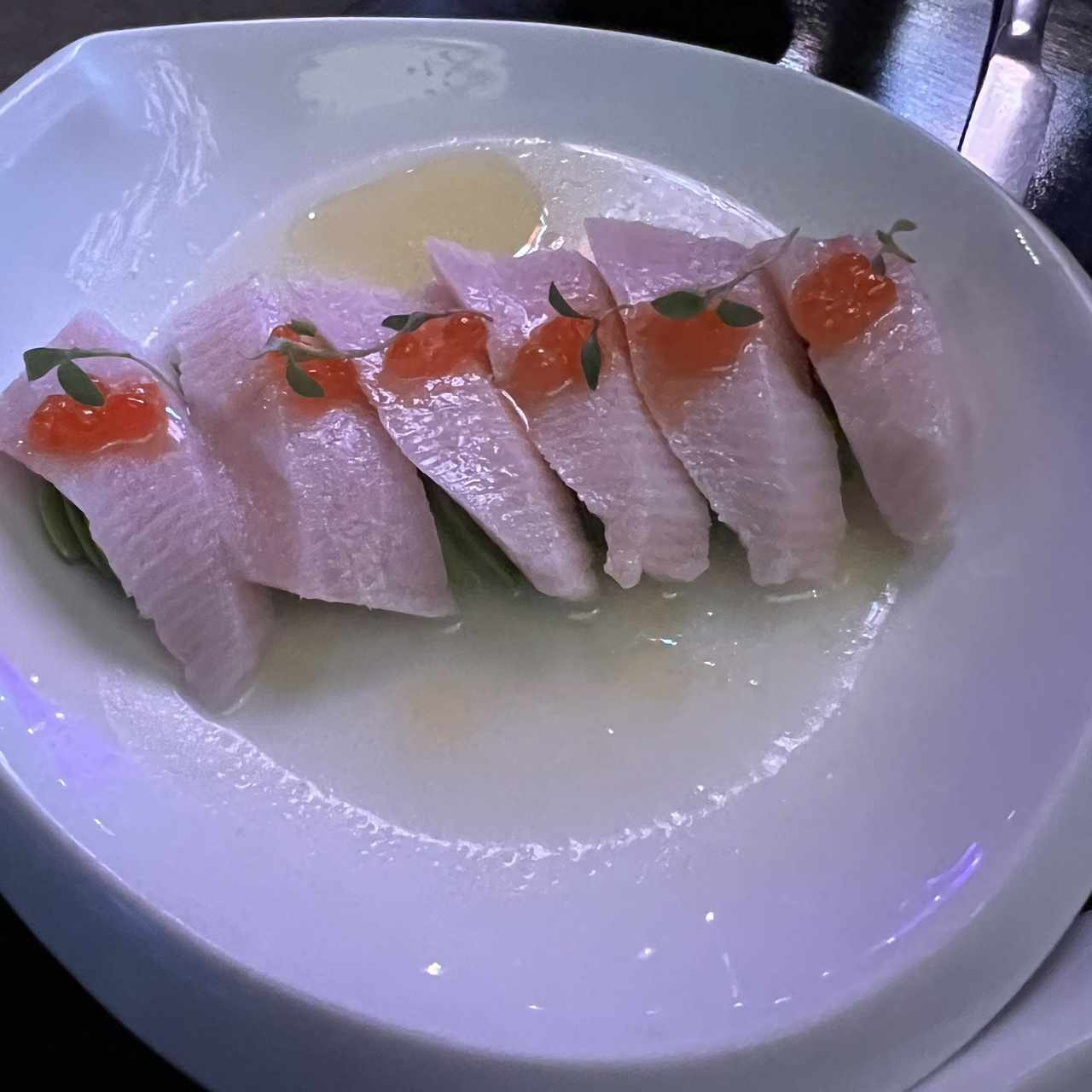 Pequeños Platos - Tiradito de Hamachi