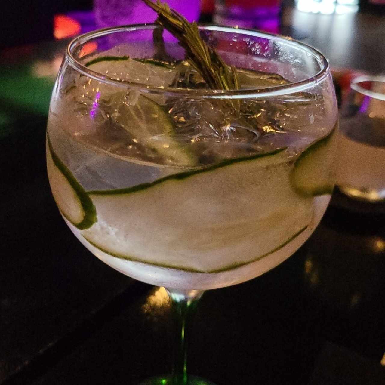 CÓCTELES - DRY TONIC