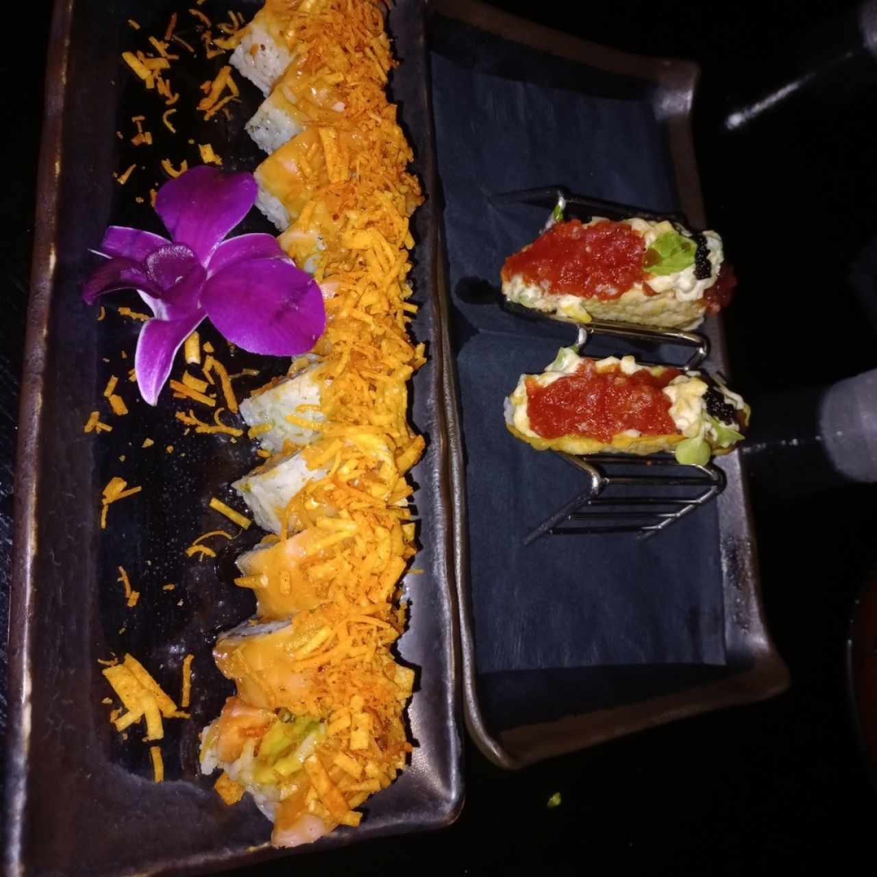 Roll karyukay y Crunchy Tuna Taco 