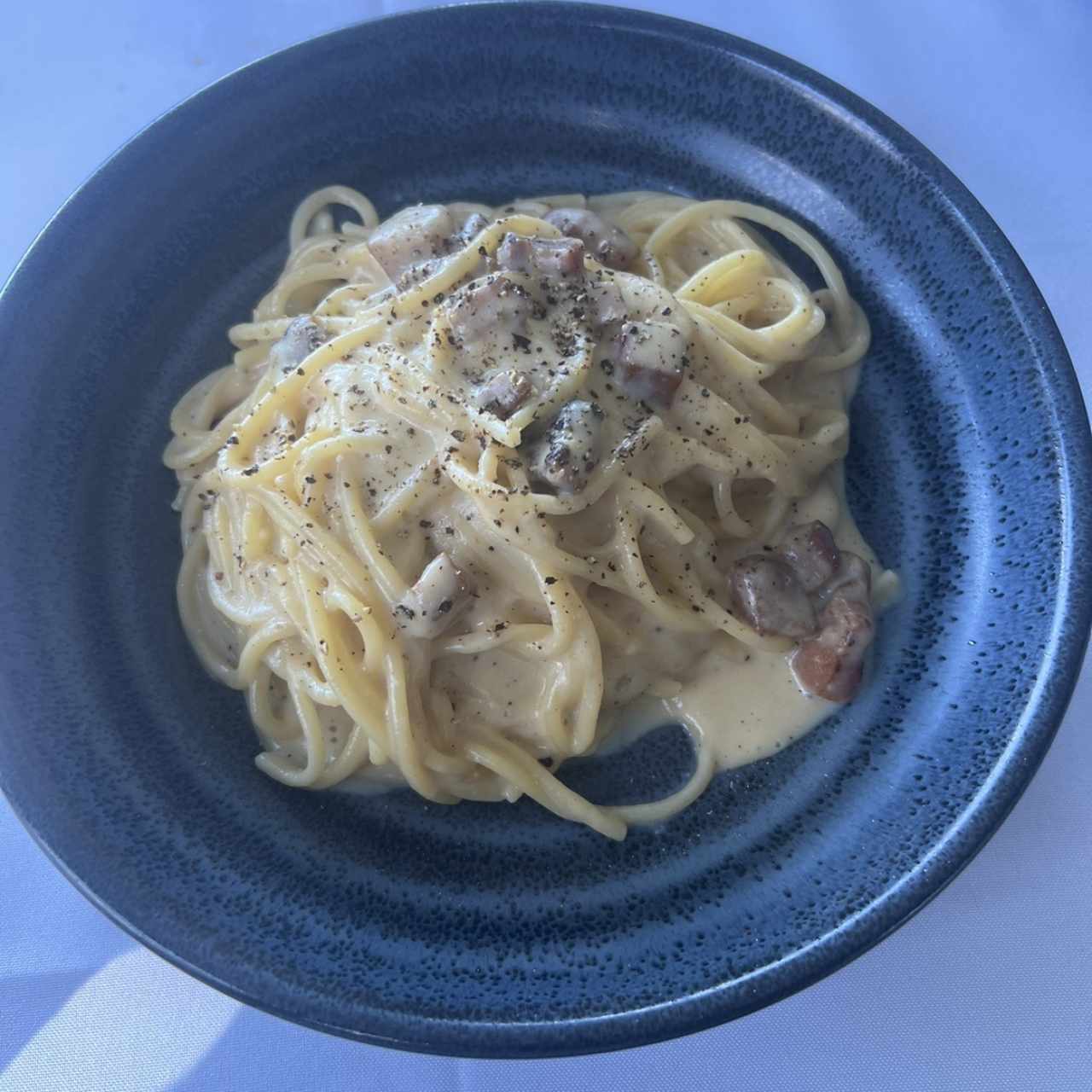 Spaghetti a la carbonara 