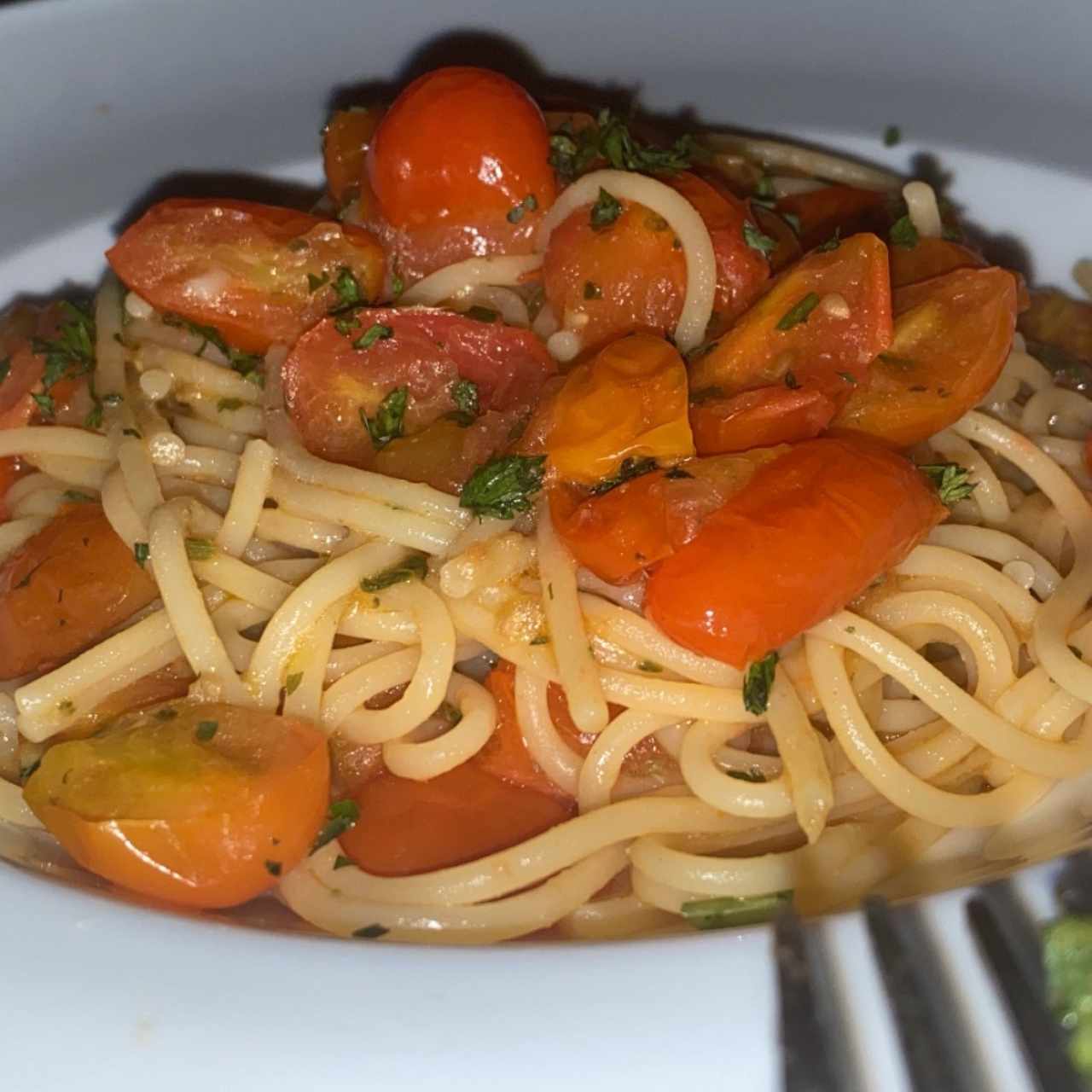 Pasta al Oleo con tomates