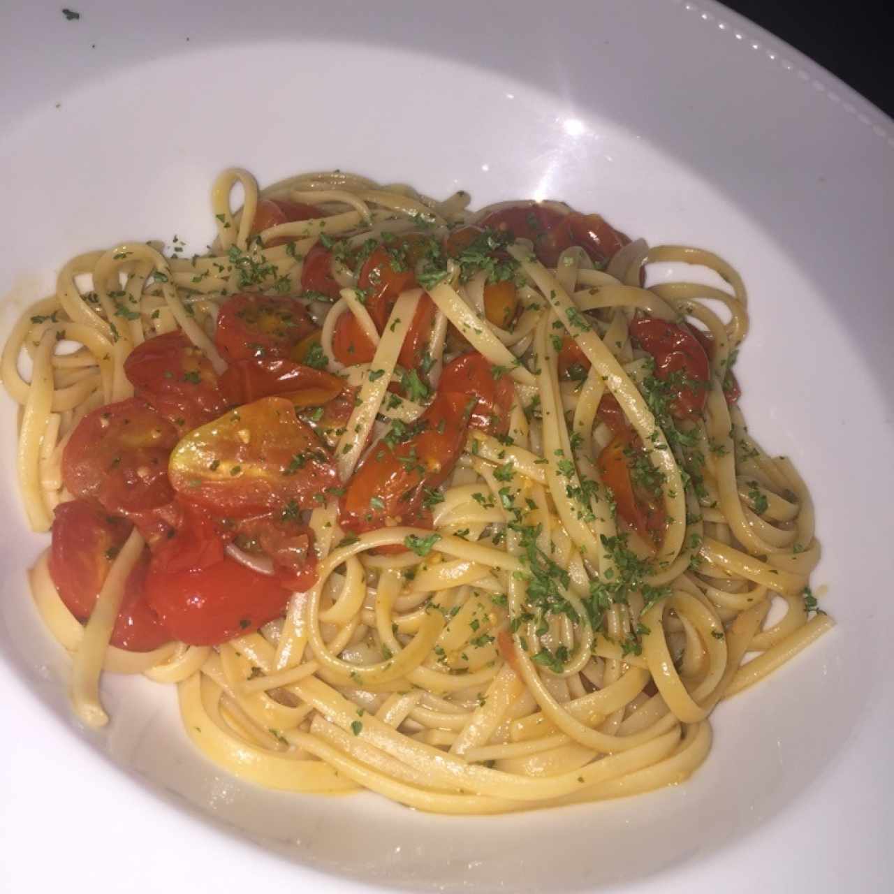 pasta con cherry tomatos