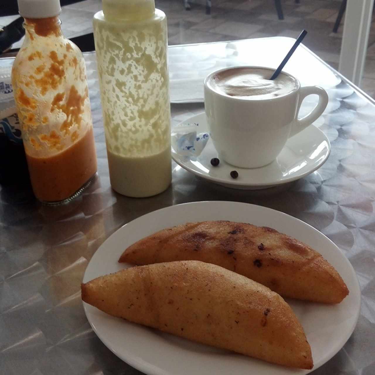 Excelentes empanadas y muy buen cafe