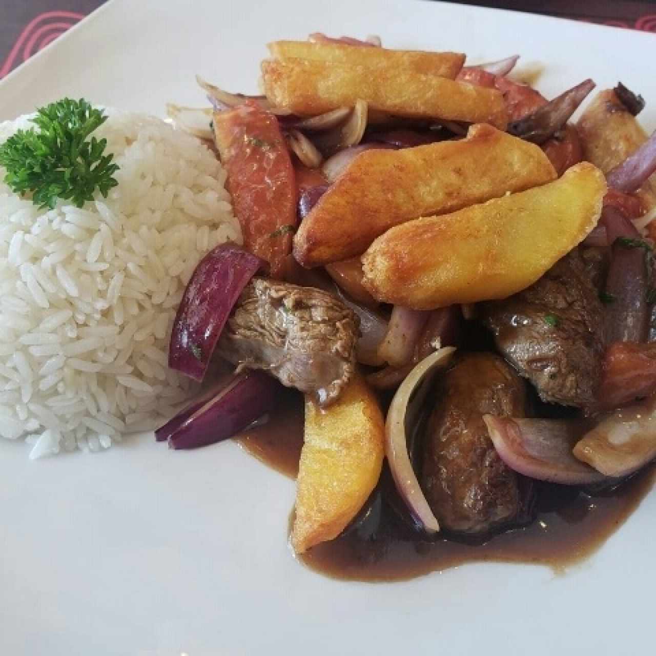 lomo saltado