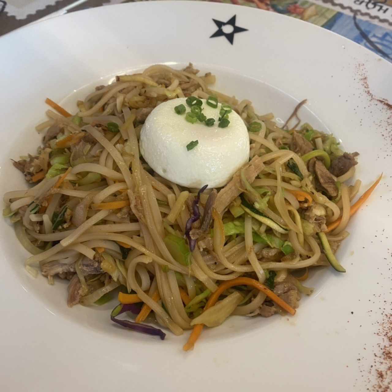 Pasta de Fideos de Arroz Tahi con Cerdo