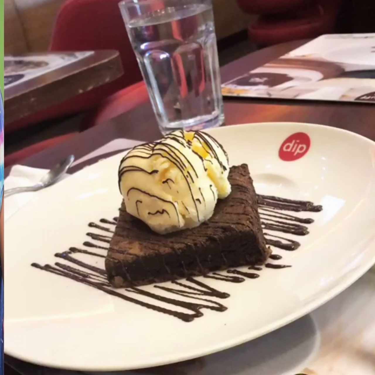 brownie con helado