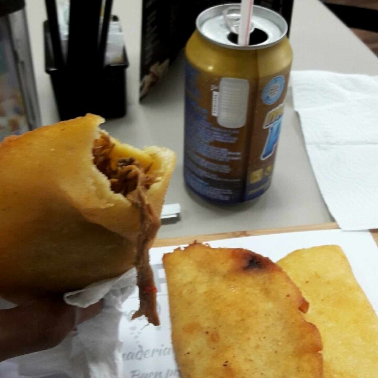 Empanada de Carne Mechada 