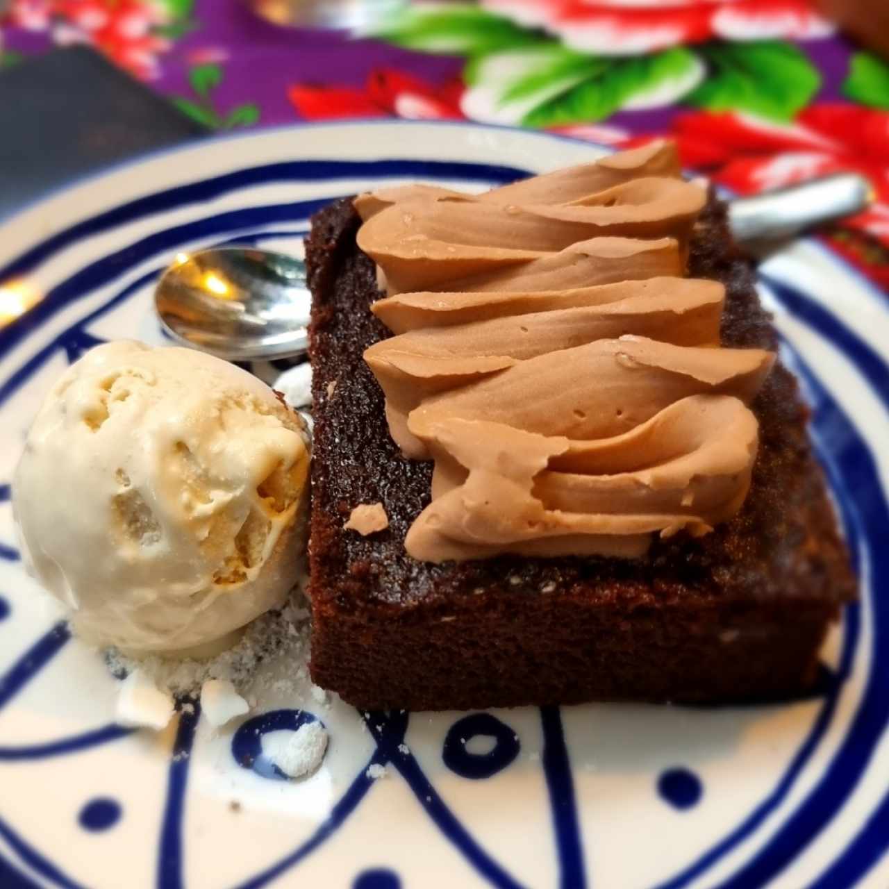 brownie con chocolate