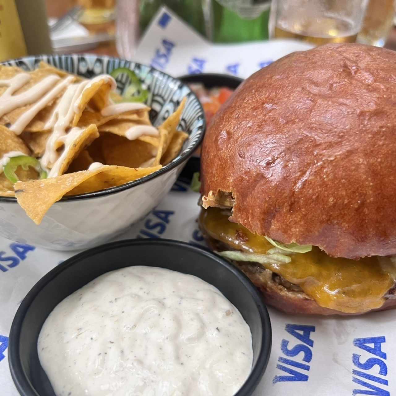 La mera crunchy (hamburguesa con nachos)