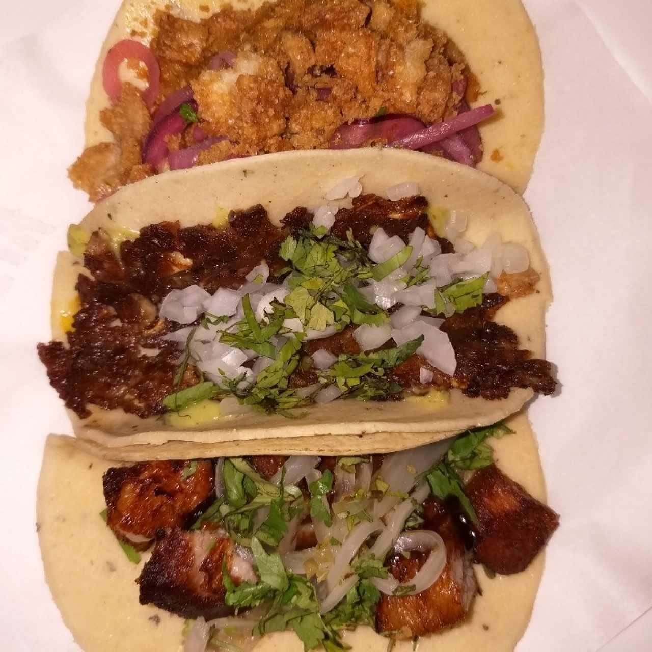 Tacos de chicharrón, cochinillo y panza