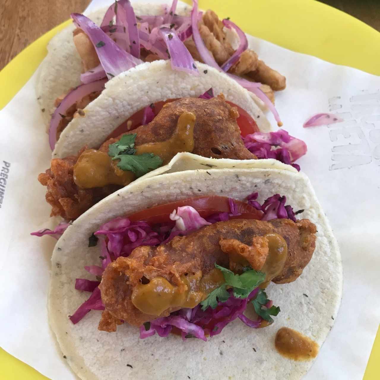 Tacos de corvina y calamar