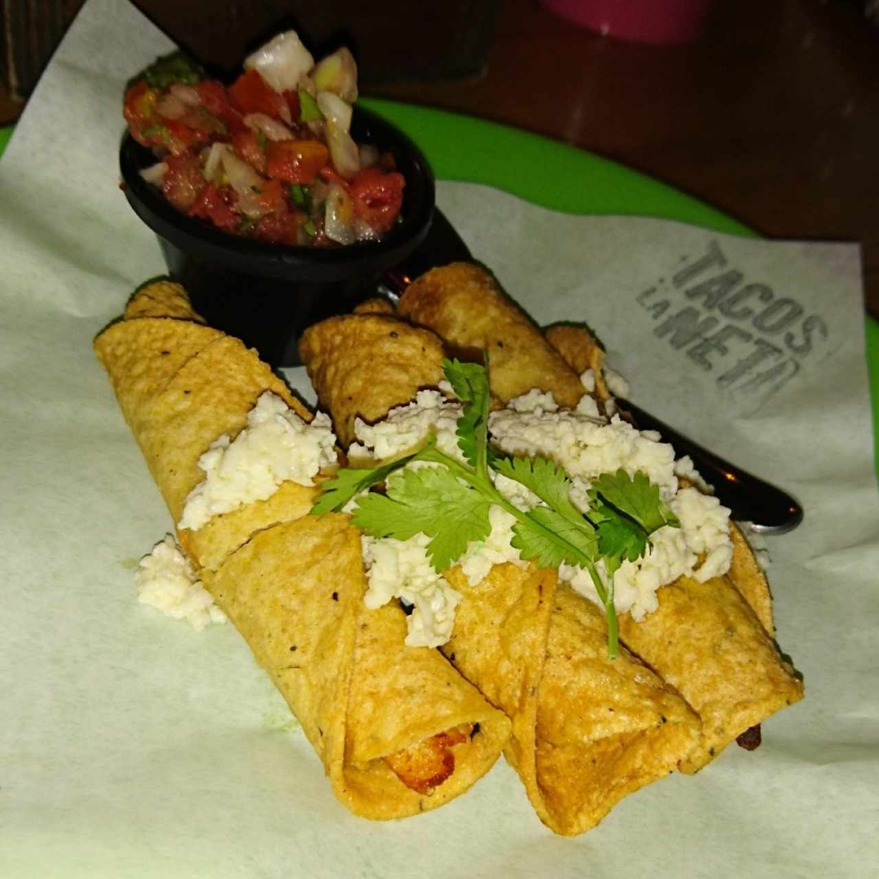 Flautas de pollo 