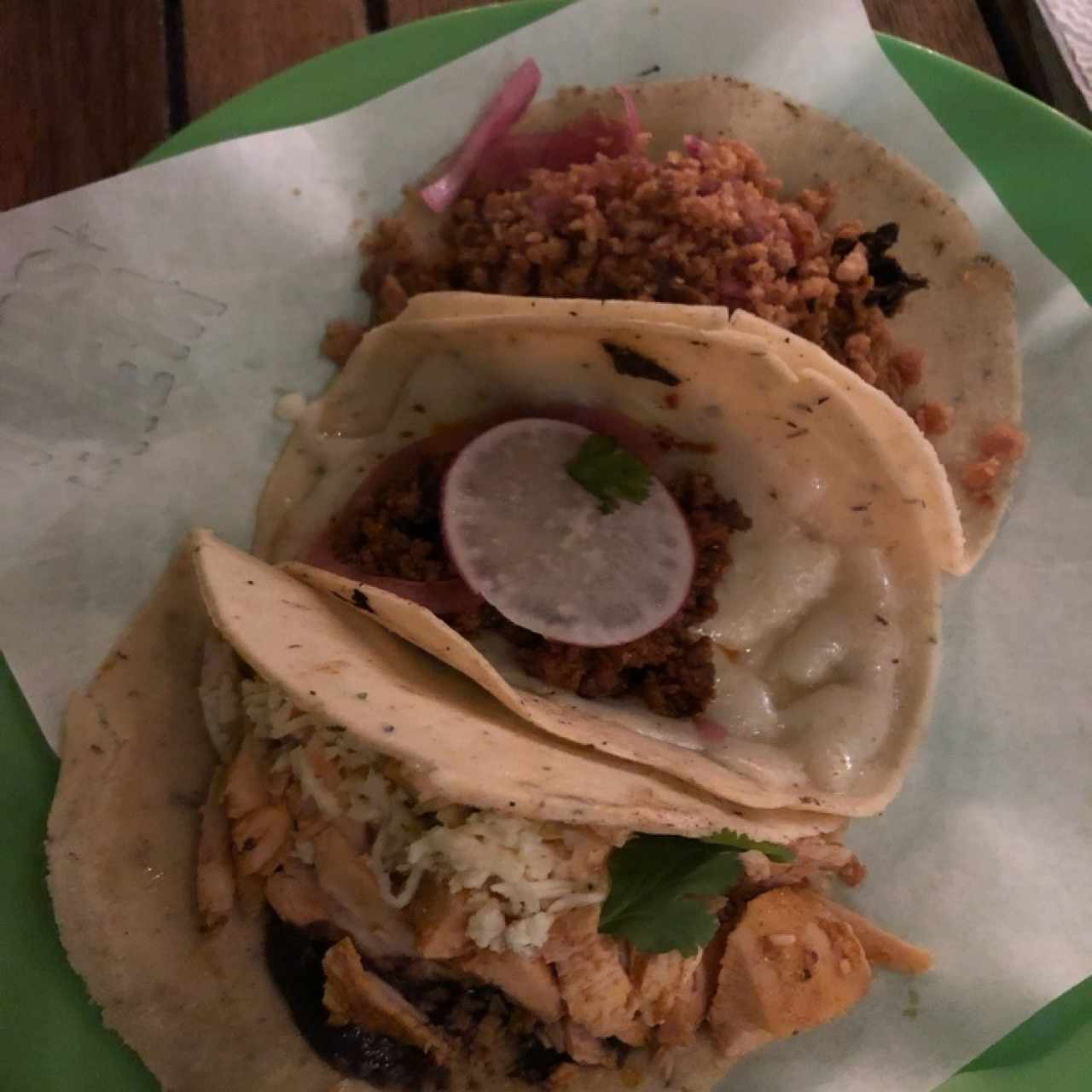 tacos de: chochinita pibil, chorizo y pollo pistolero