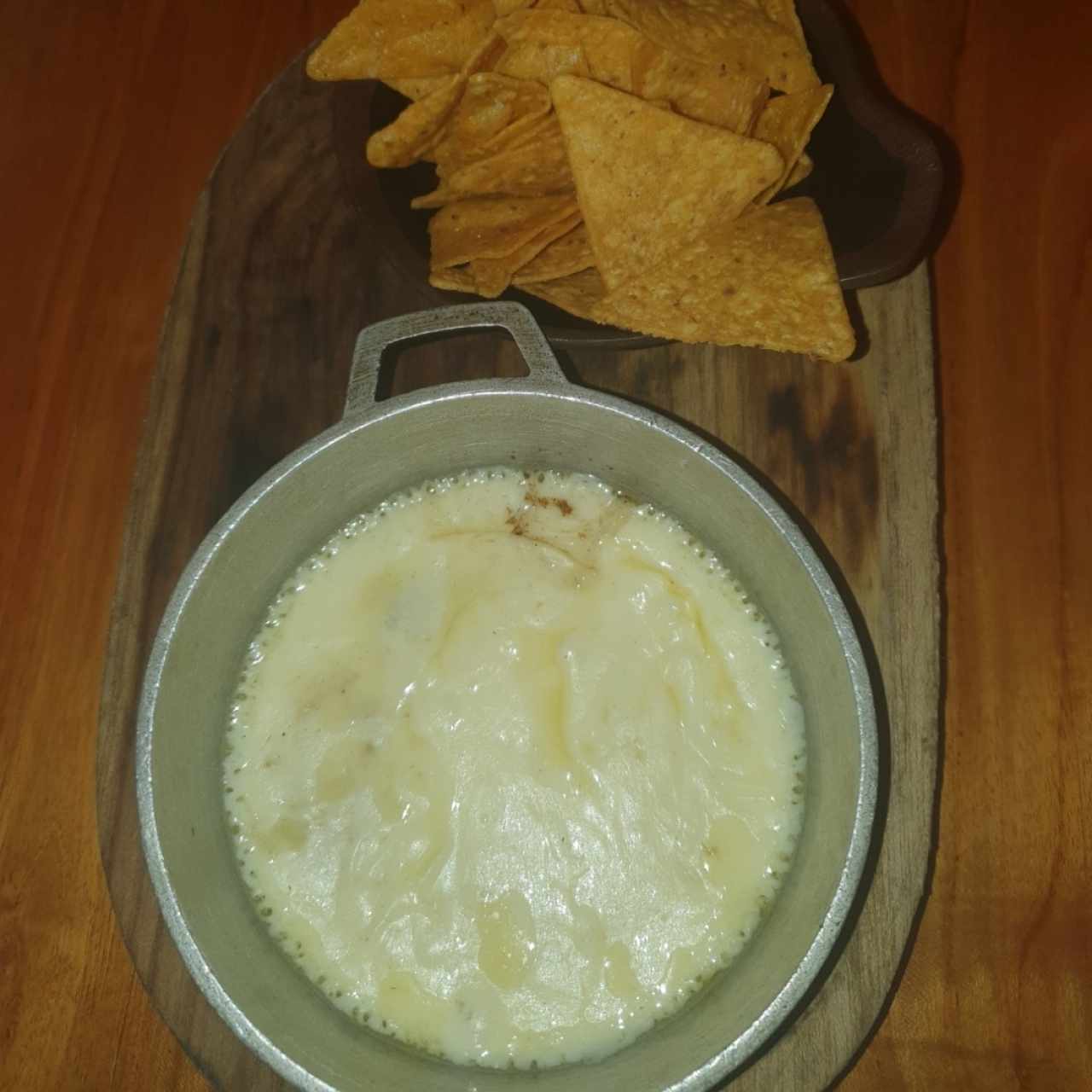 ENTRADAS - Queso Fundido