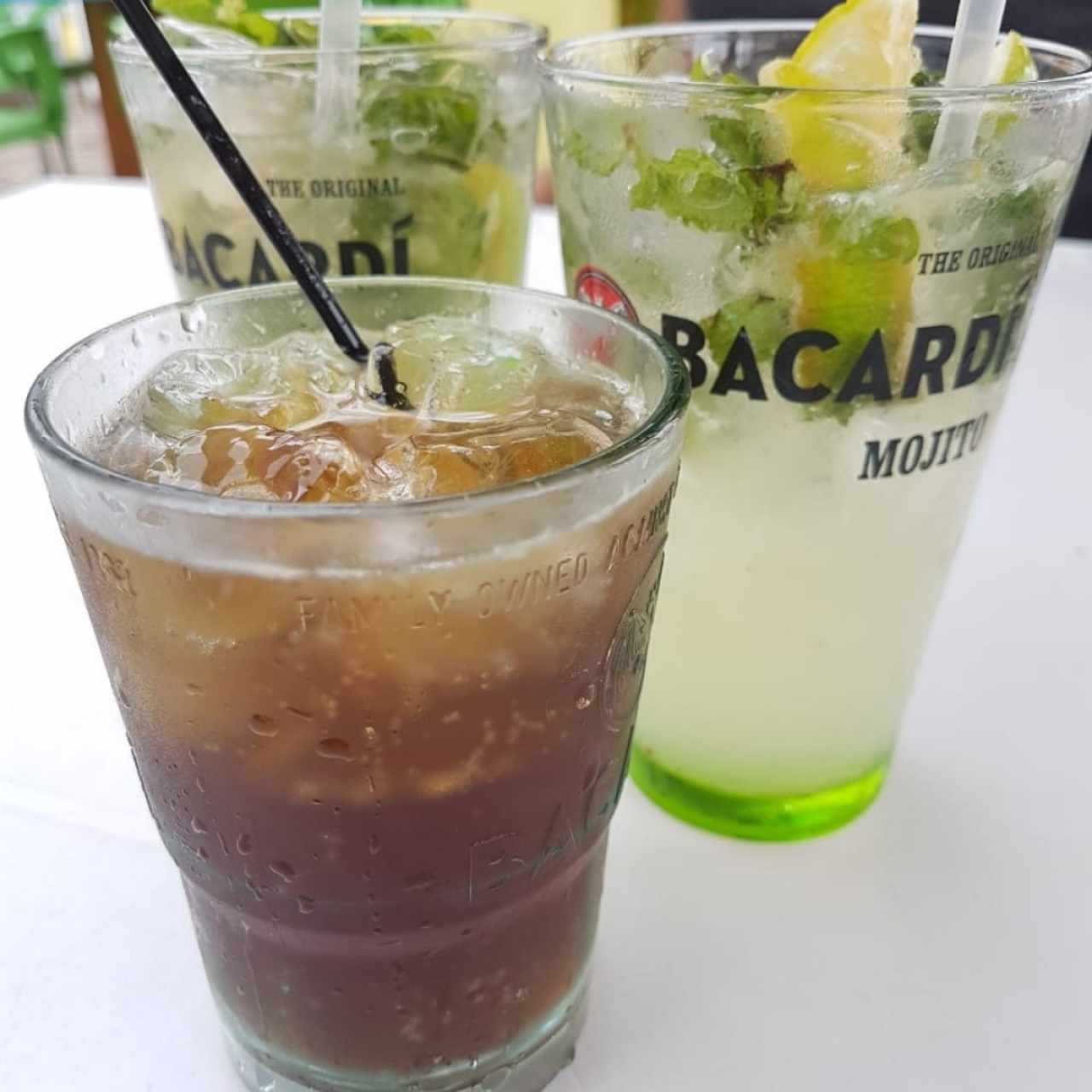 mojitos y cuba libre