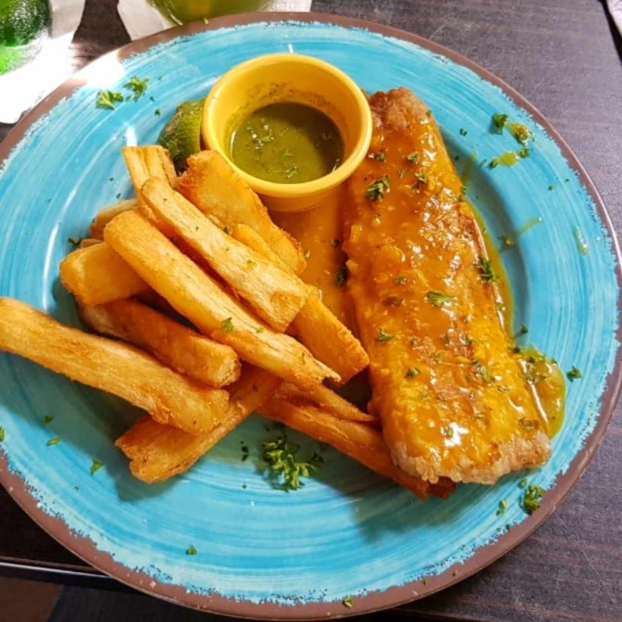 Filete de Pascado en Salsa de Ajillo