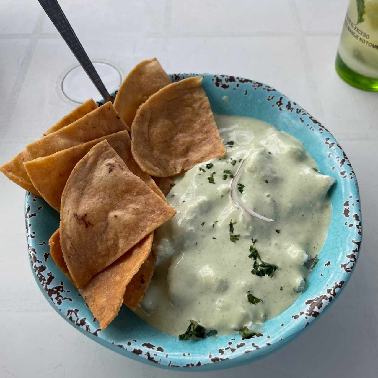 Ceviche de pescado con salsa de cilantro