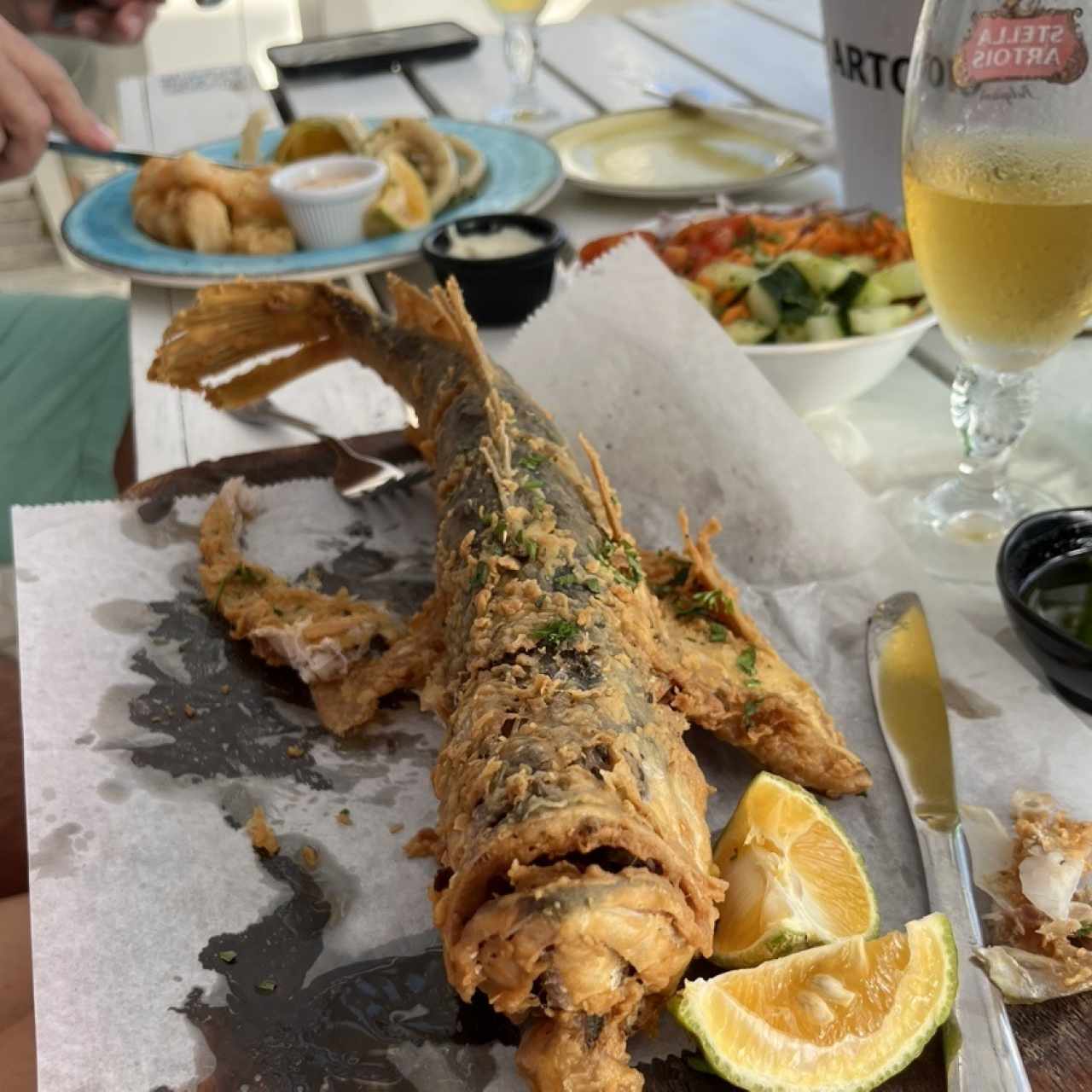 Pescado frito con patacón