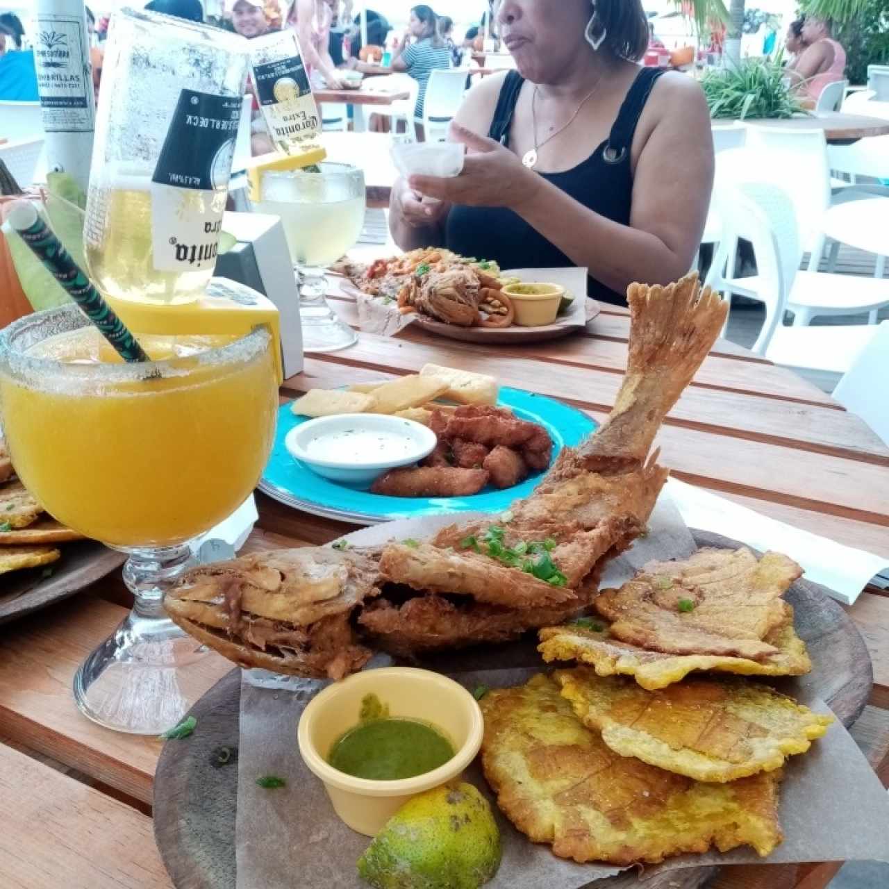 Pescado frito con patacones, Margarota 