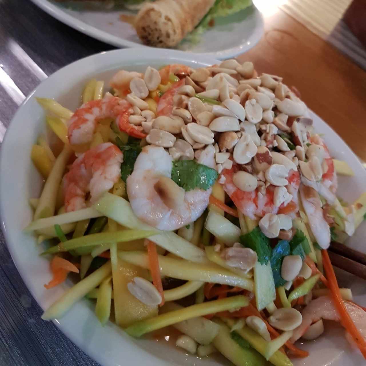 ensalada de mango con camarones 