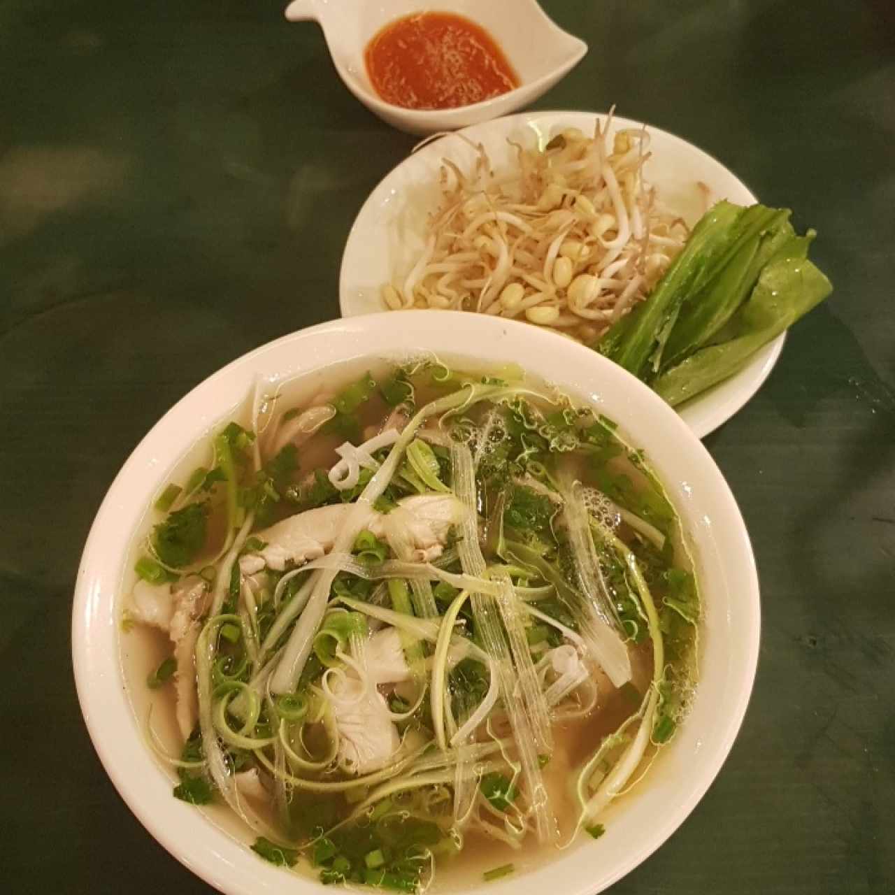 Pho de Pollo chica