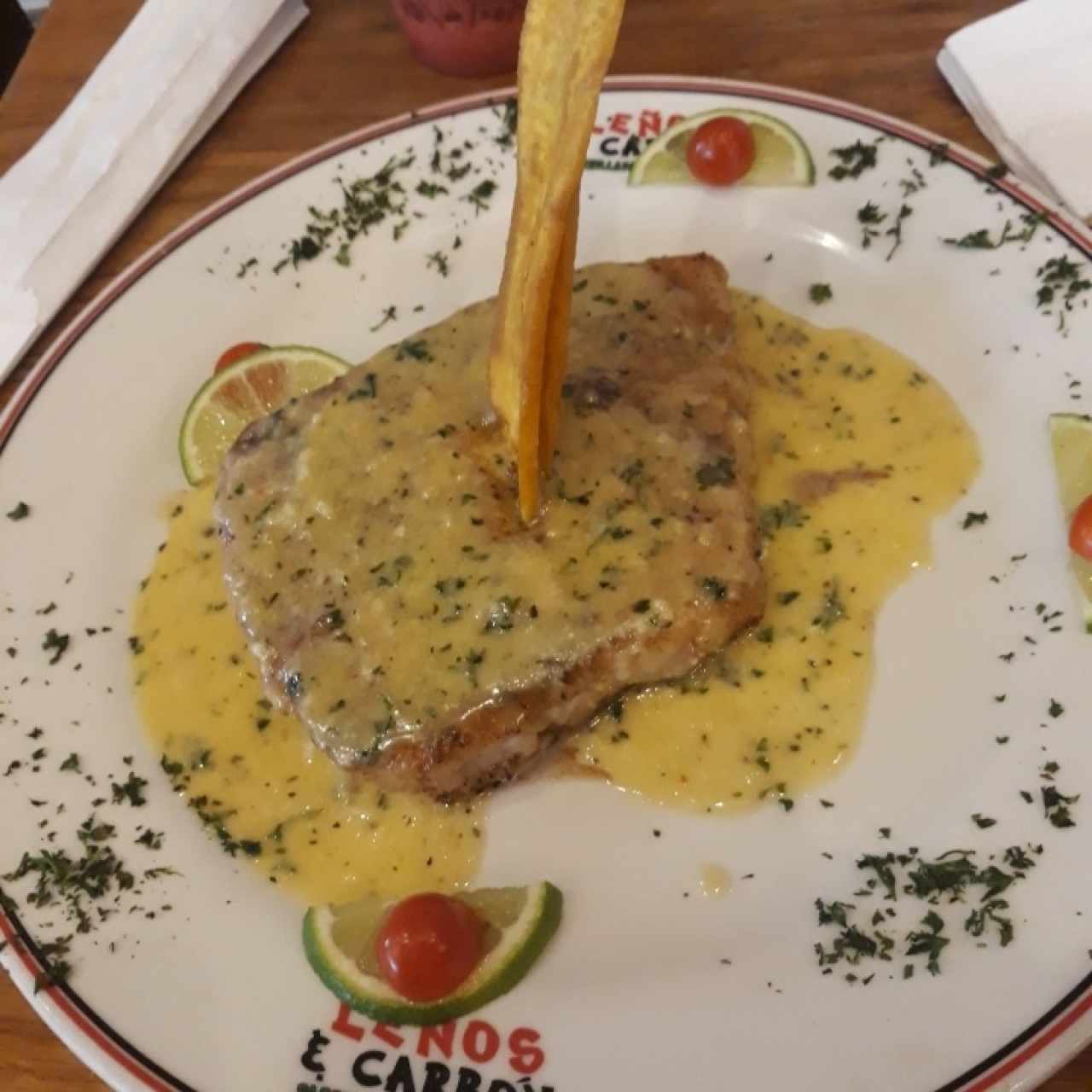 filete de corvina al ajillo 