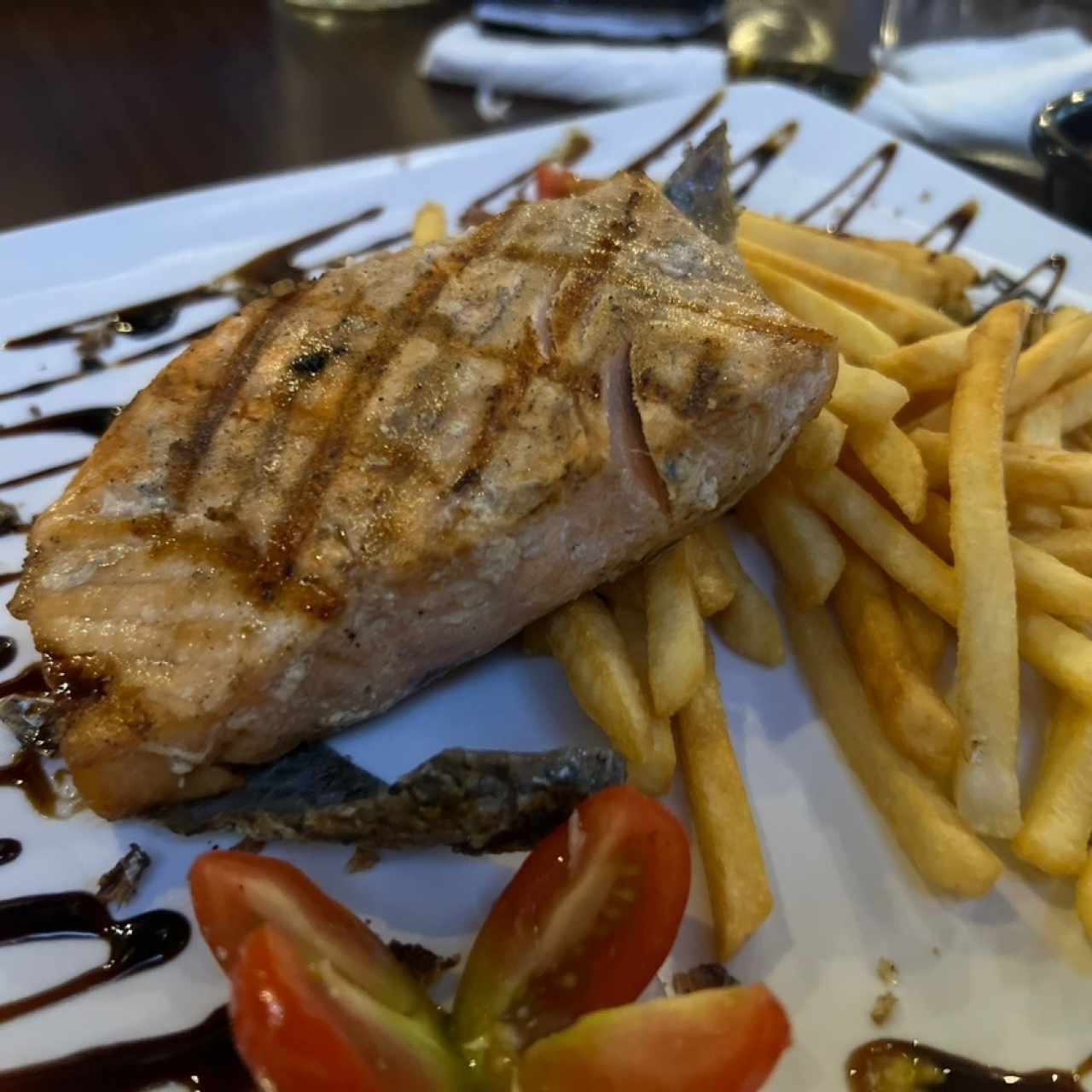 SALMÓN AL GRILL