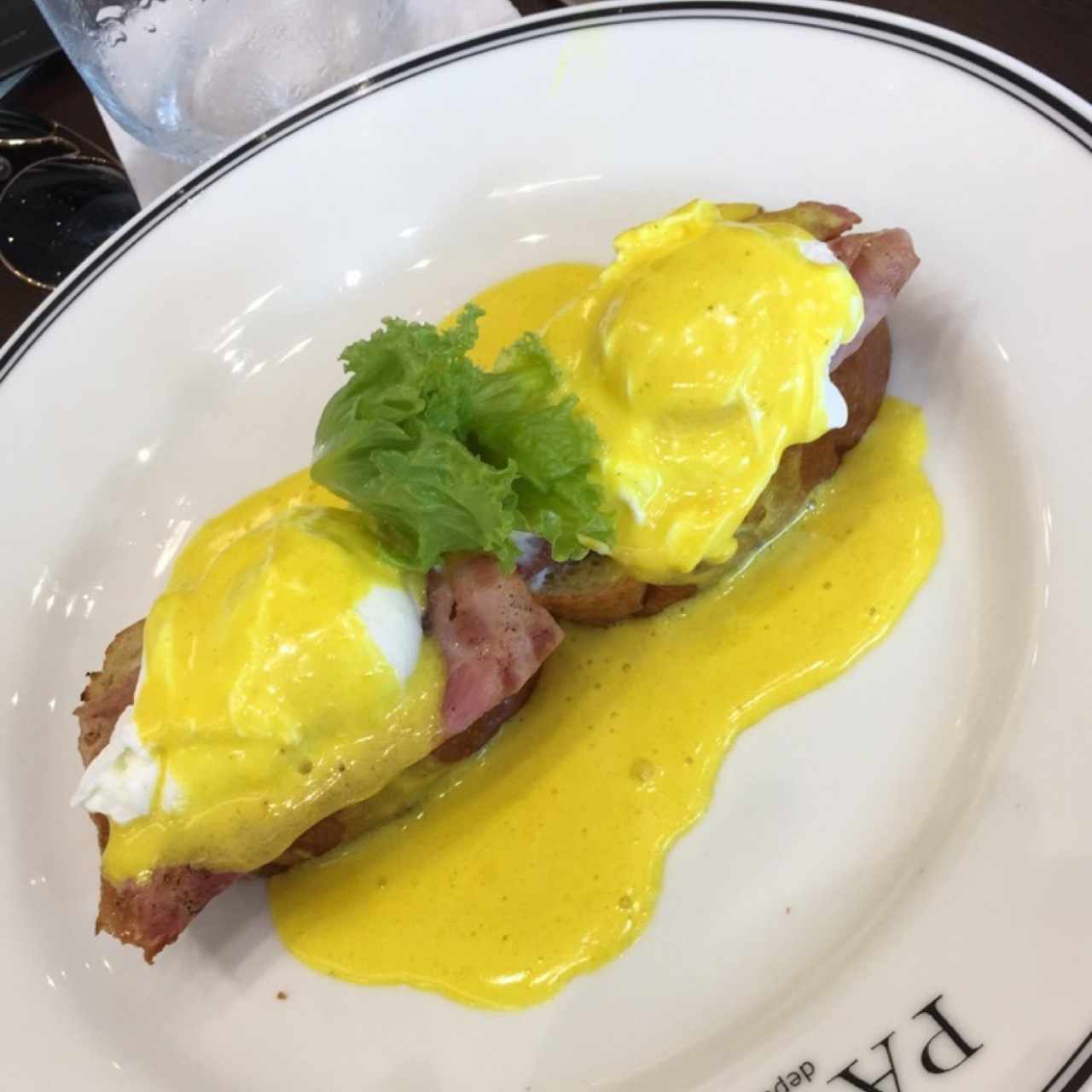 Huevos Benedictinos con Jamon