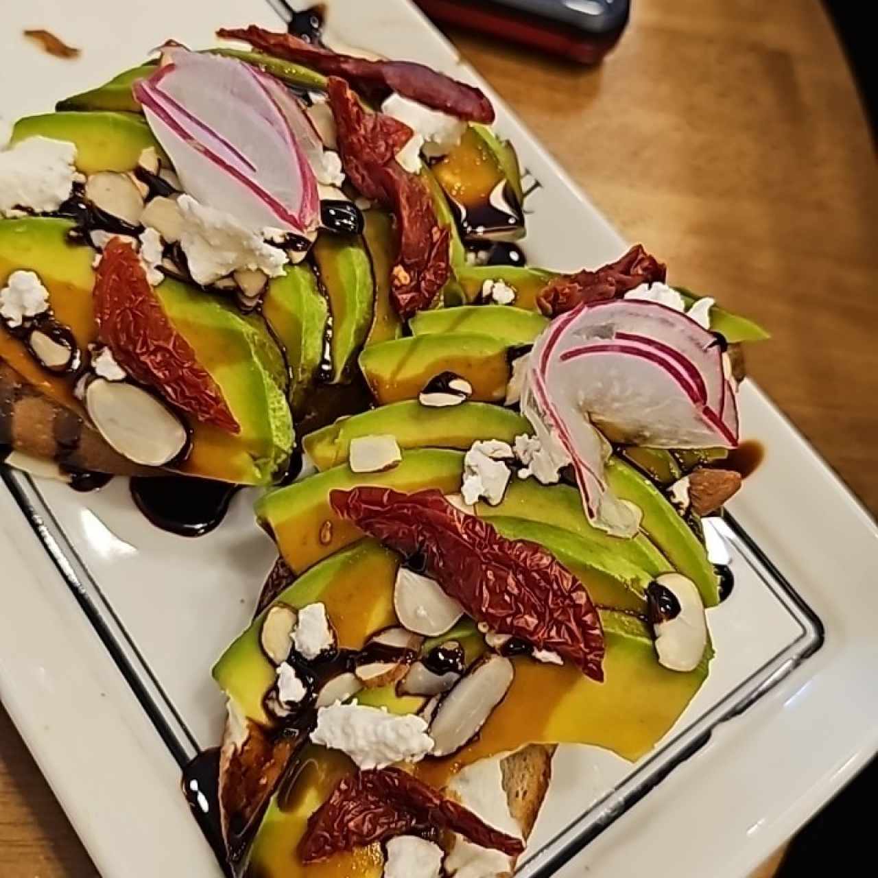 tostadas de aguacate