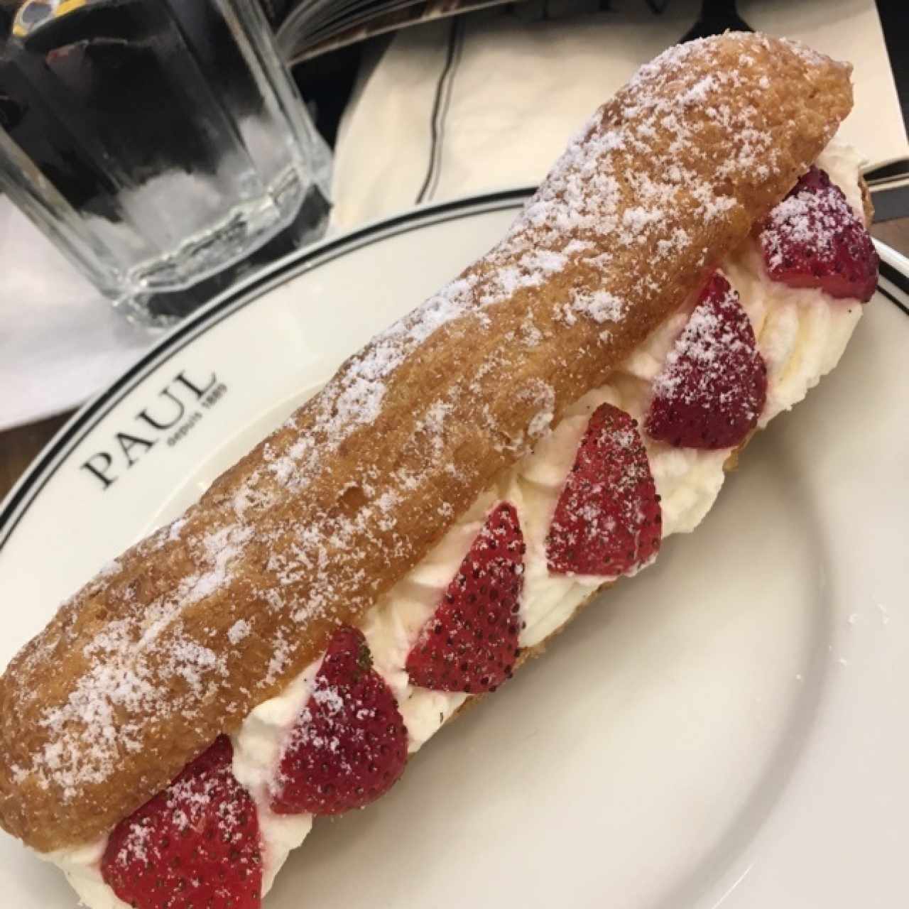 eclair de frambuesas