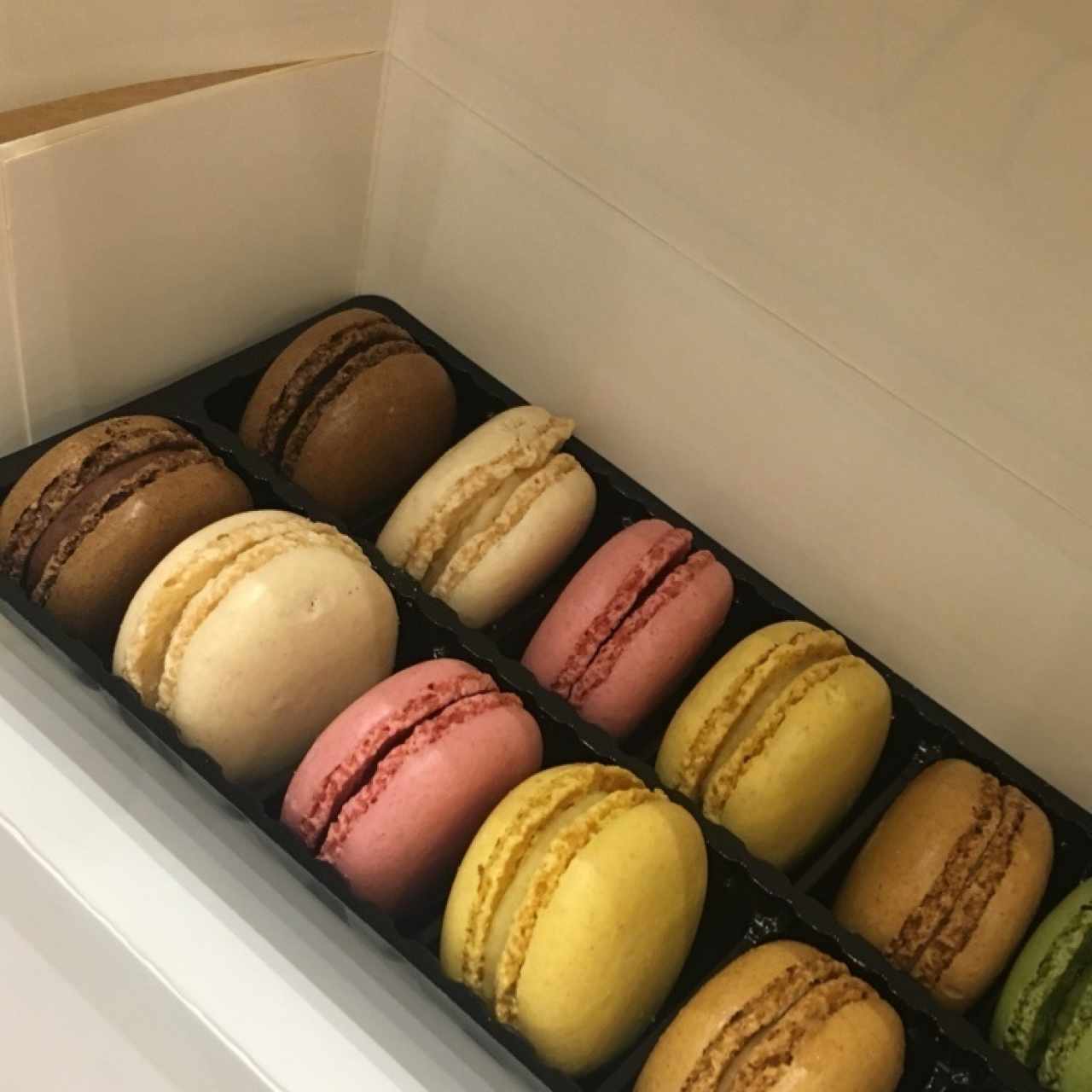 mini macaroons