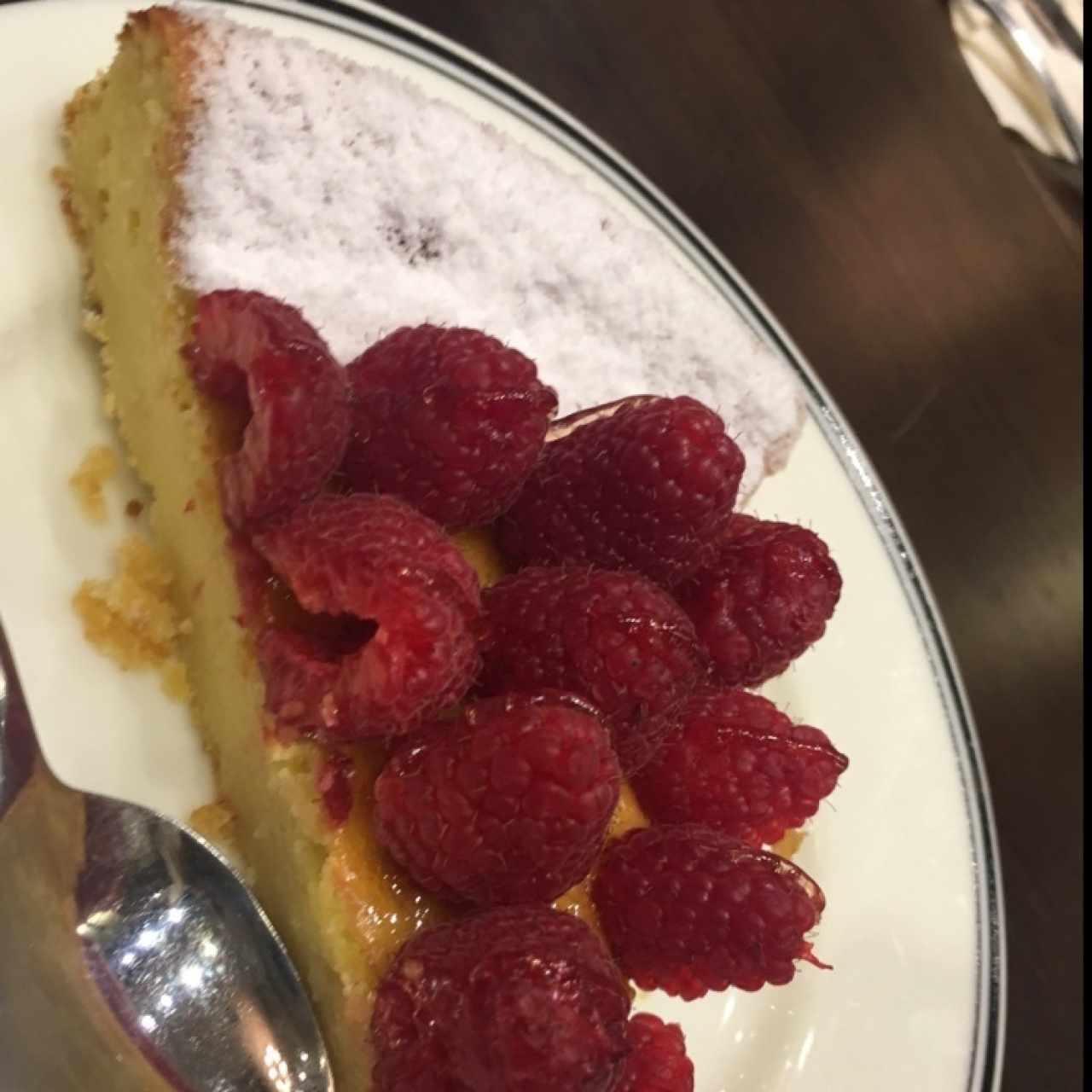 Tarta de limon y frambuesas