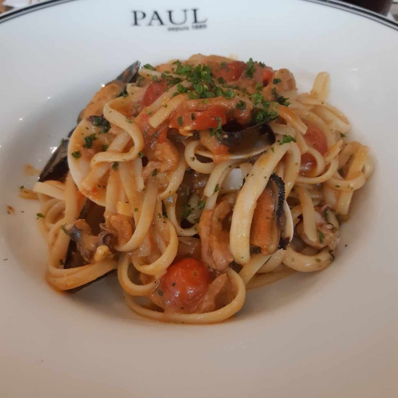 Linguinni avec fruts de mer