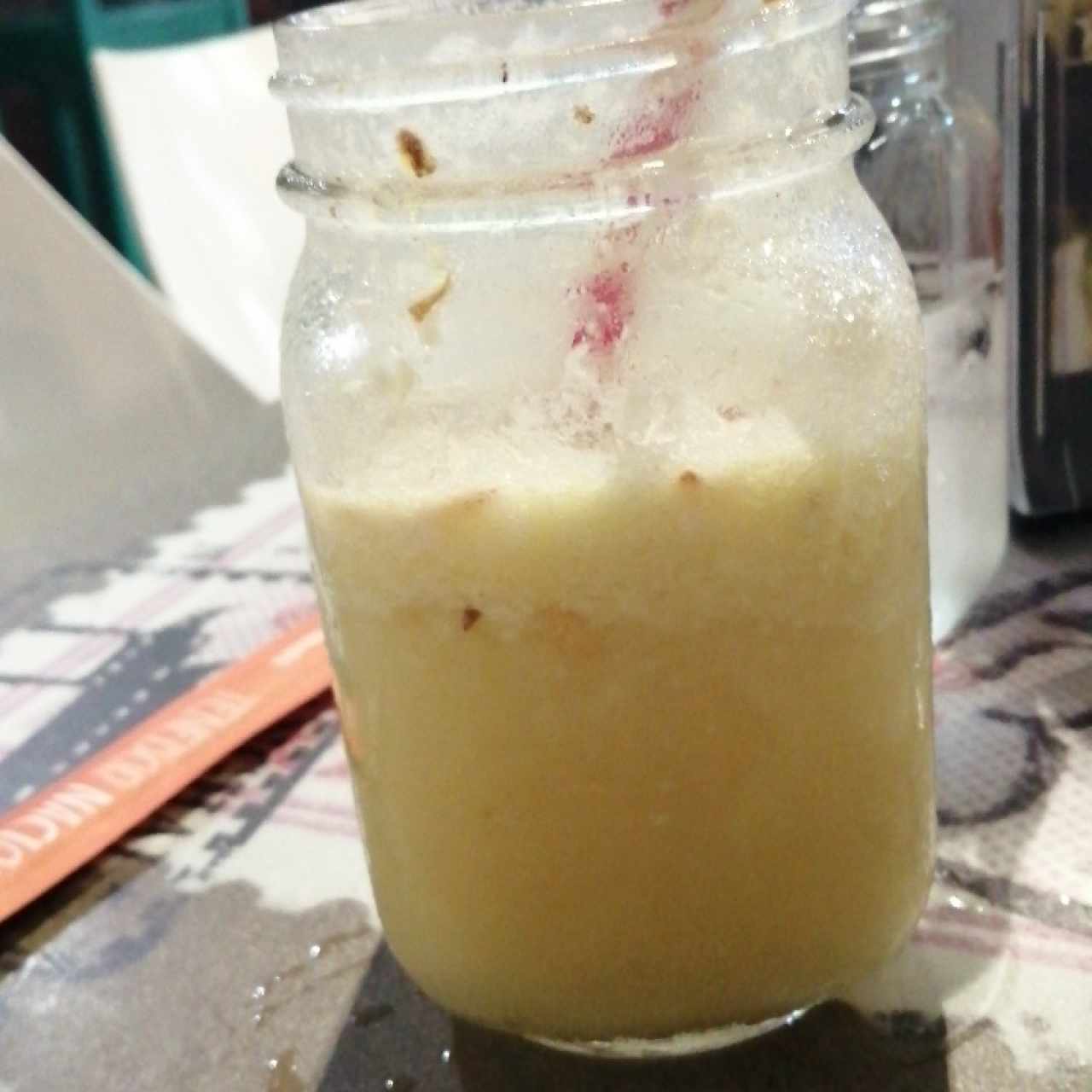 Limonada con piña y coco. 