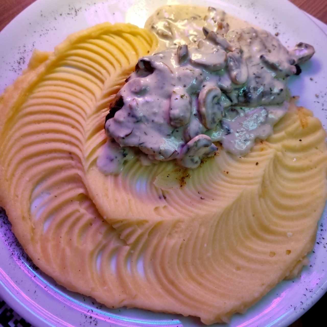 Medaglioni di Manzo Porcini y Tartufo