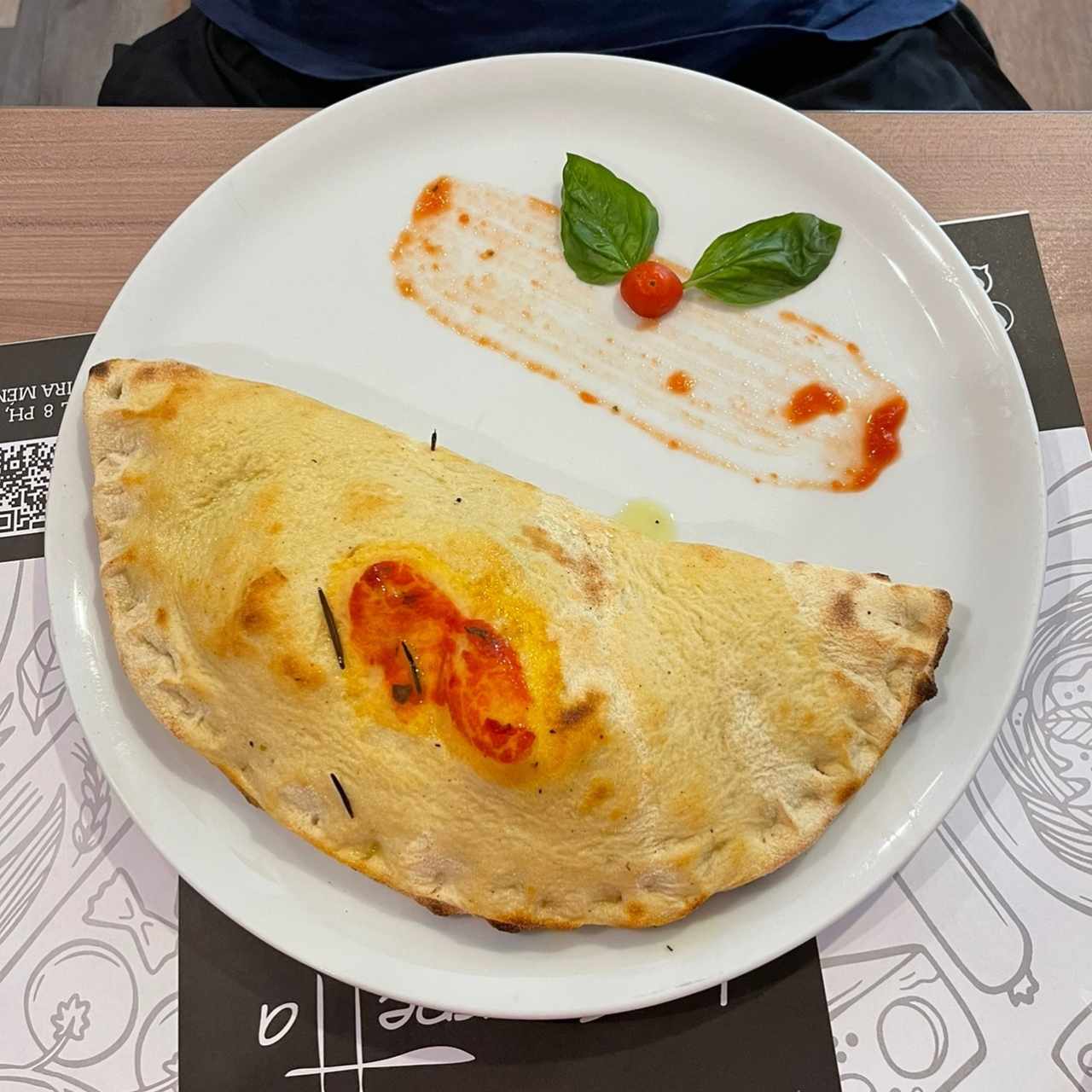 Calzone de jamón con hongos