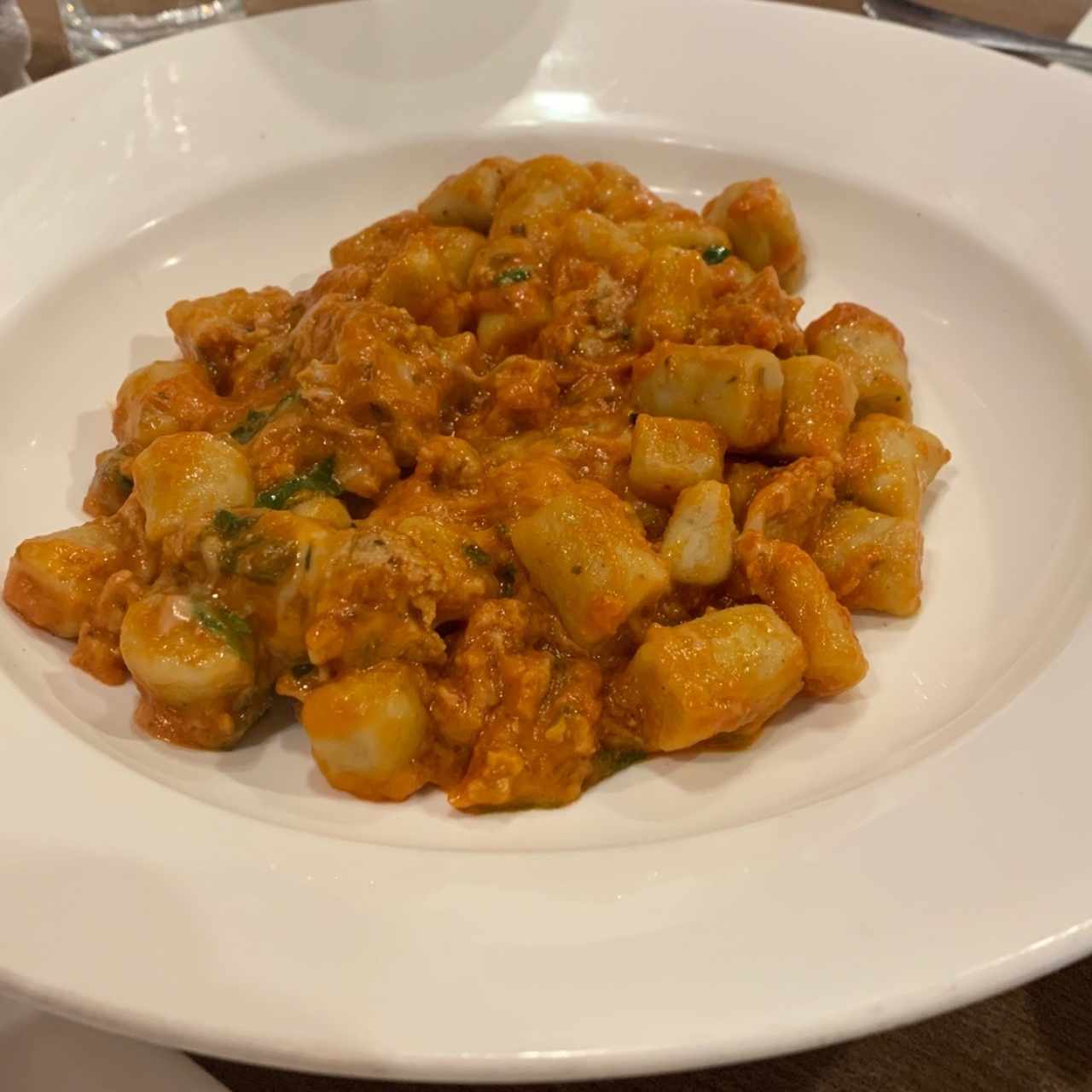 Ñoquis con chorizo italiano