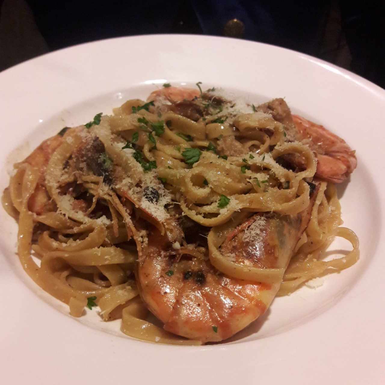 Fettuccine gamberi e funghi porcini freschi