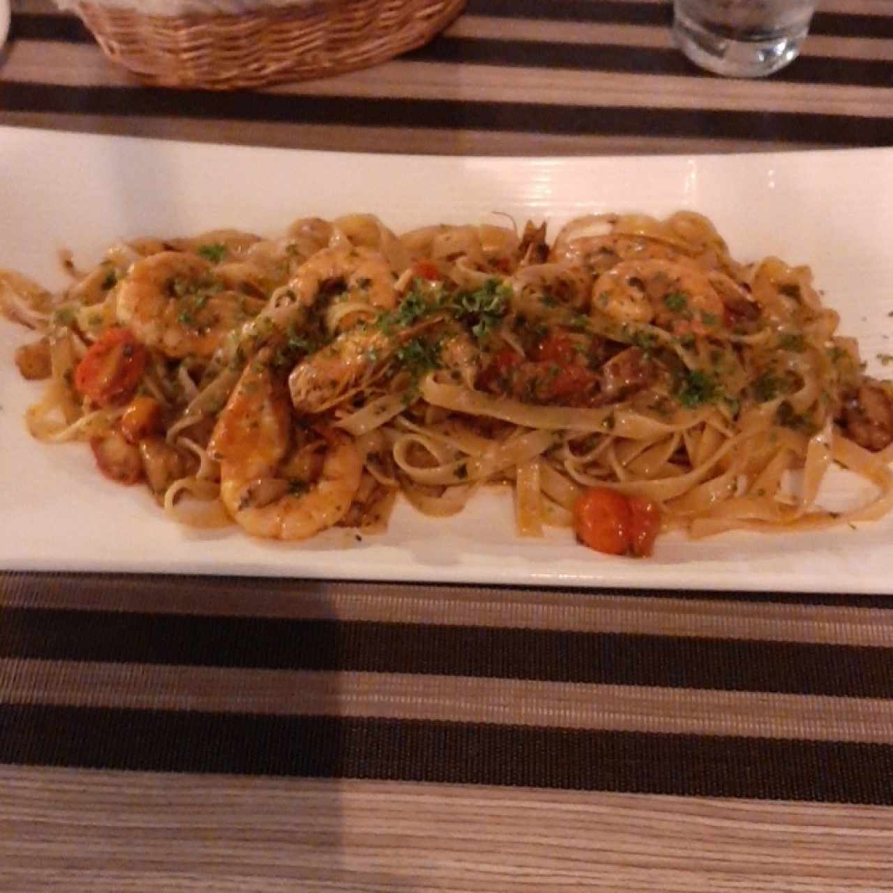 Fettuccine gamberi e funghi porcini freschi