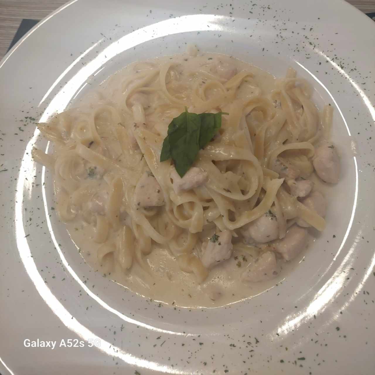 Paste - Fettucinne Alfredo Pollo