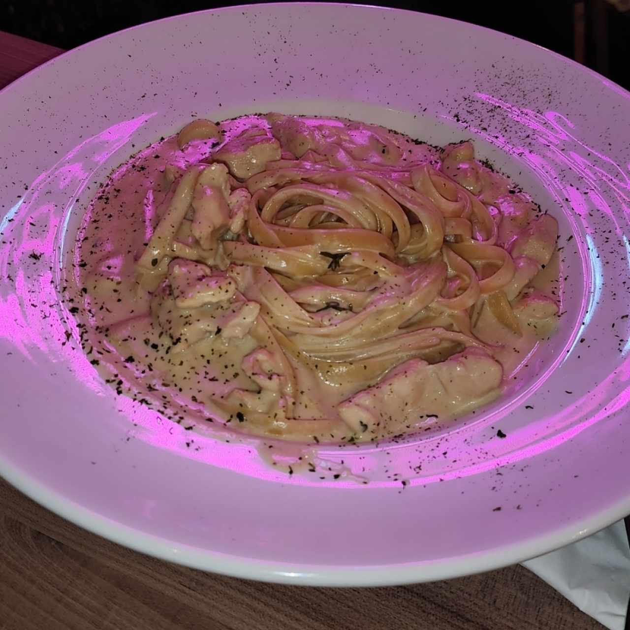 Paste - Fettucinne Alfredo Pollo