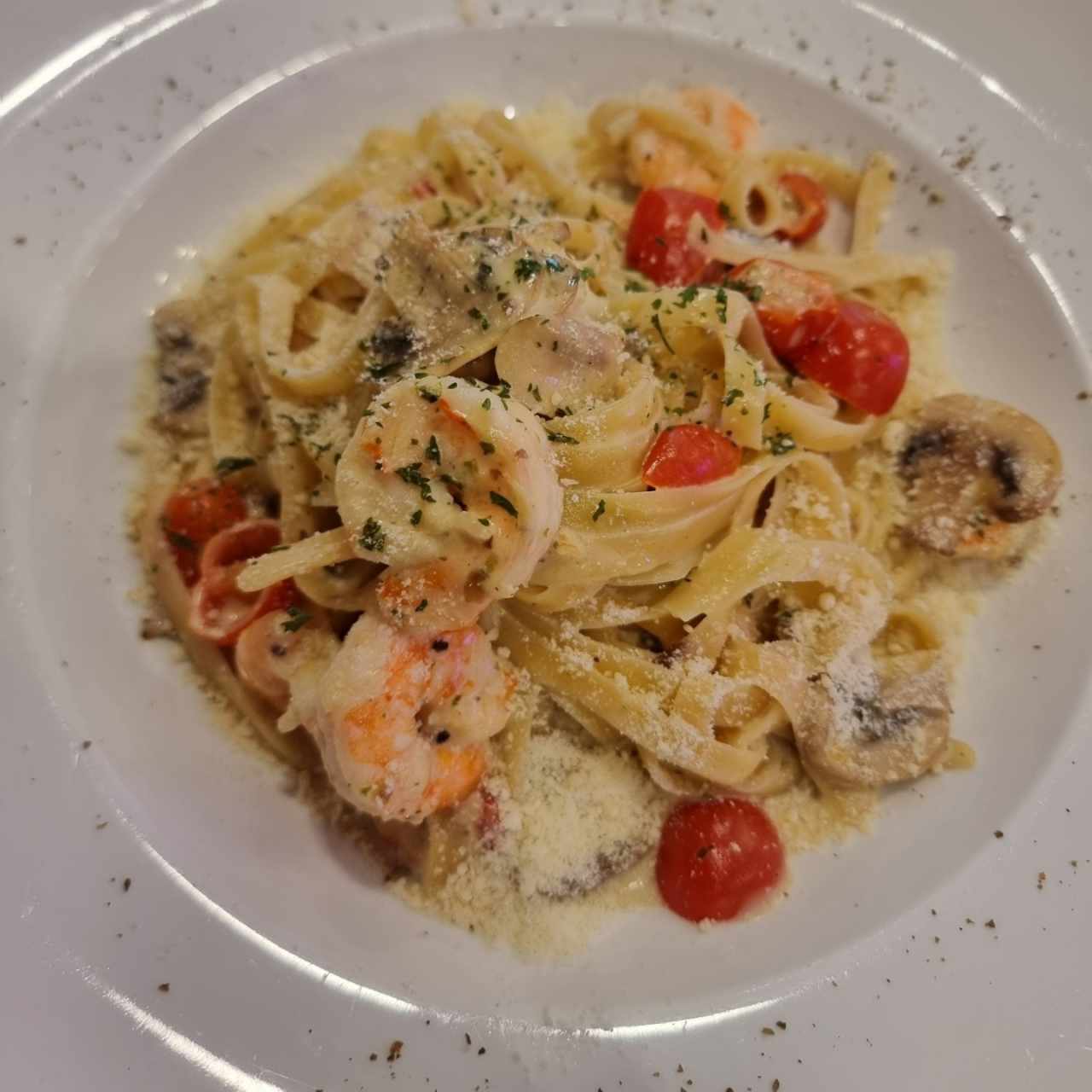 Fettuccine Gamberi e Porcini