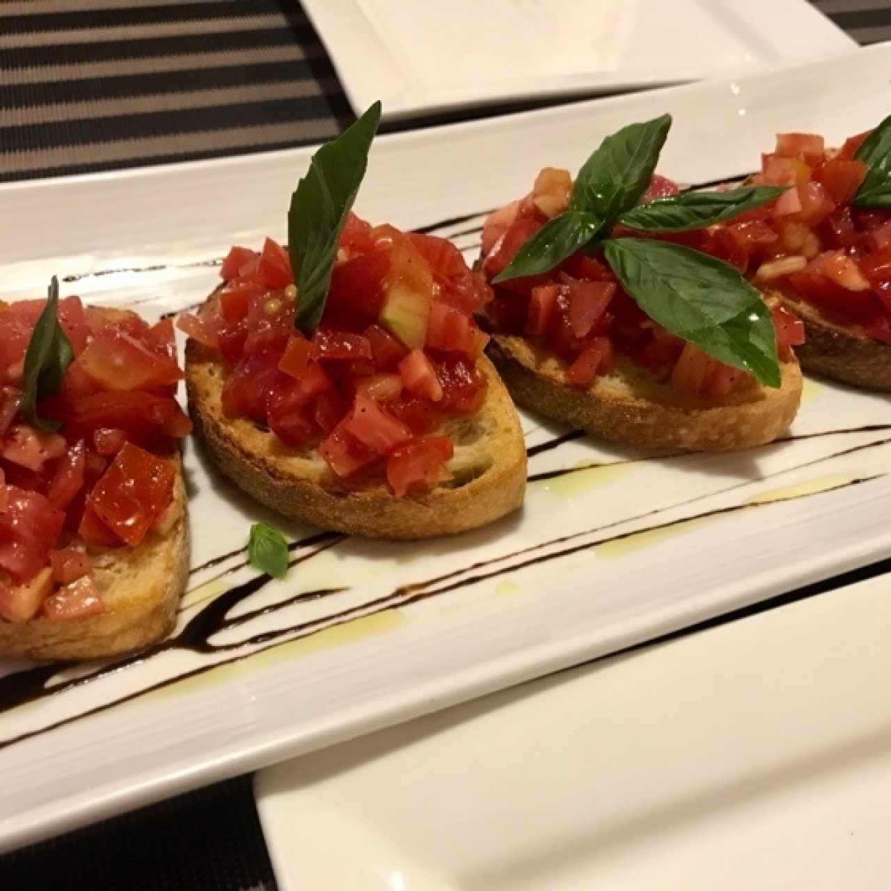 Entradas - Bruschetta meditteranea