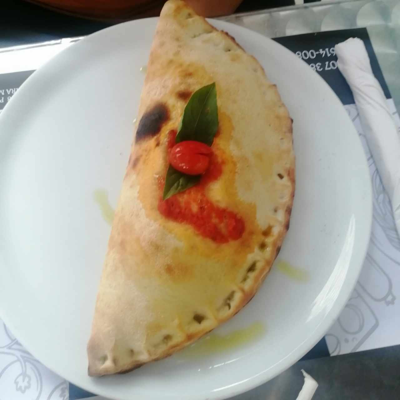 Calzone de jamón y pepperoni 