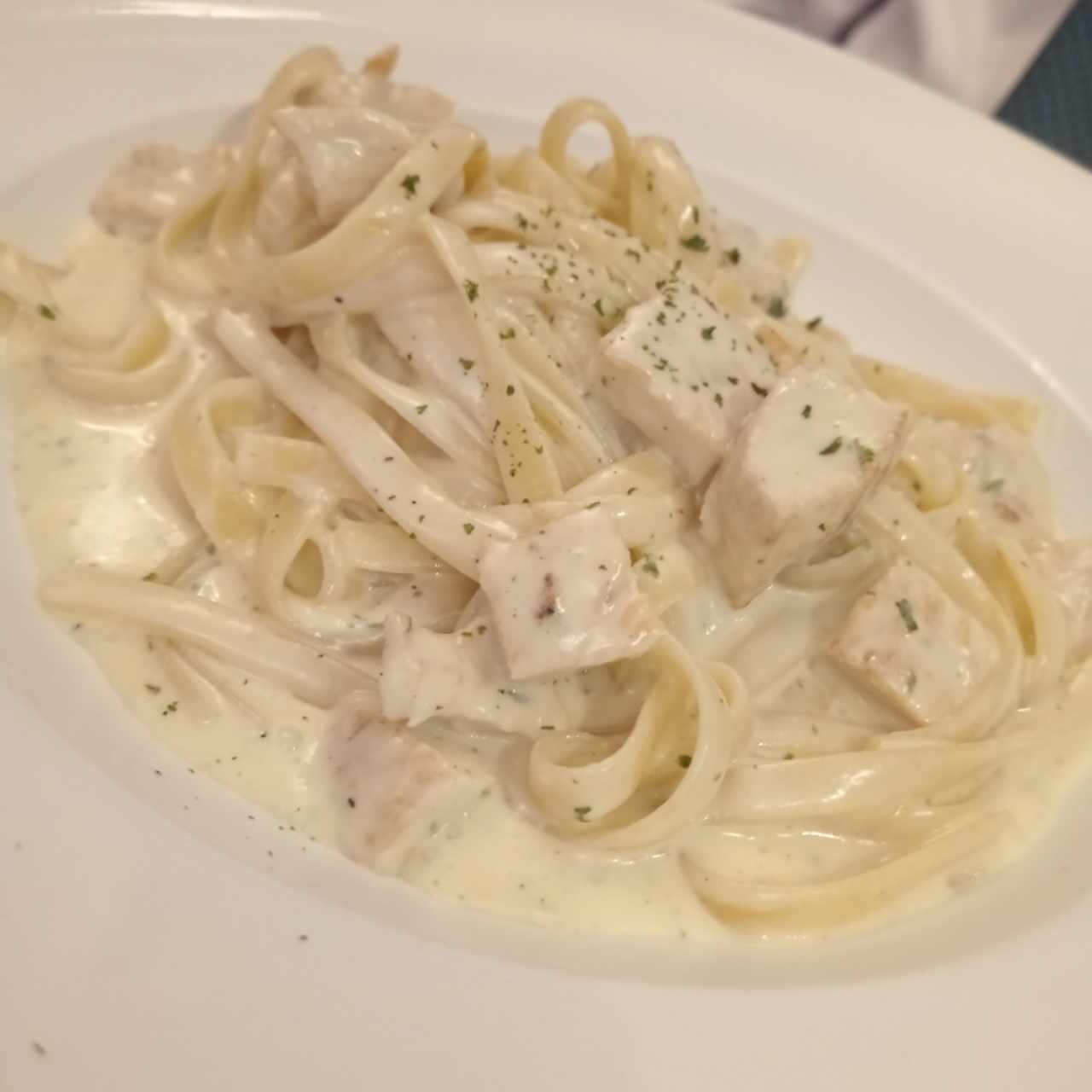 Paste - Fettucinne Alfredo Pollo