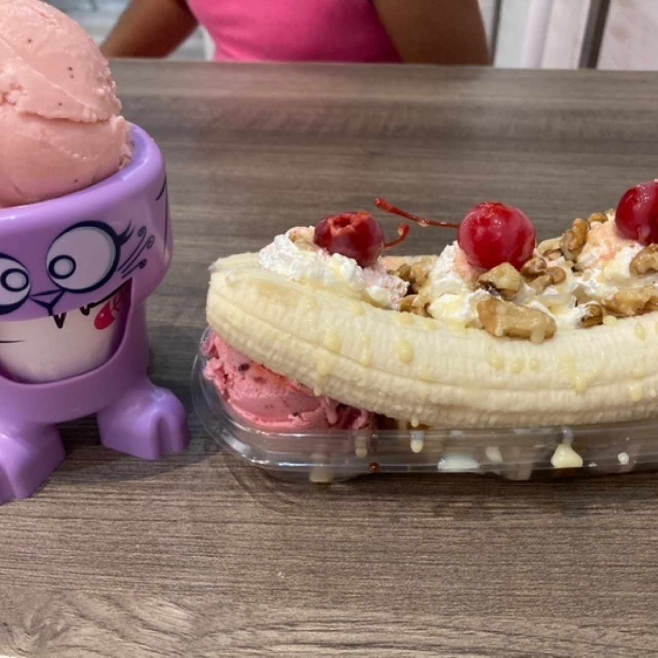 Toy Kitty y Banana Split